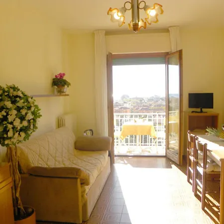 Appartamento In Pietra Ligure